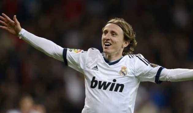 哈维·阿隆索的皇马困境：教练权威与球星共存的艺术