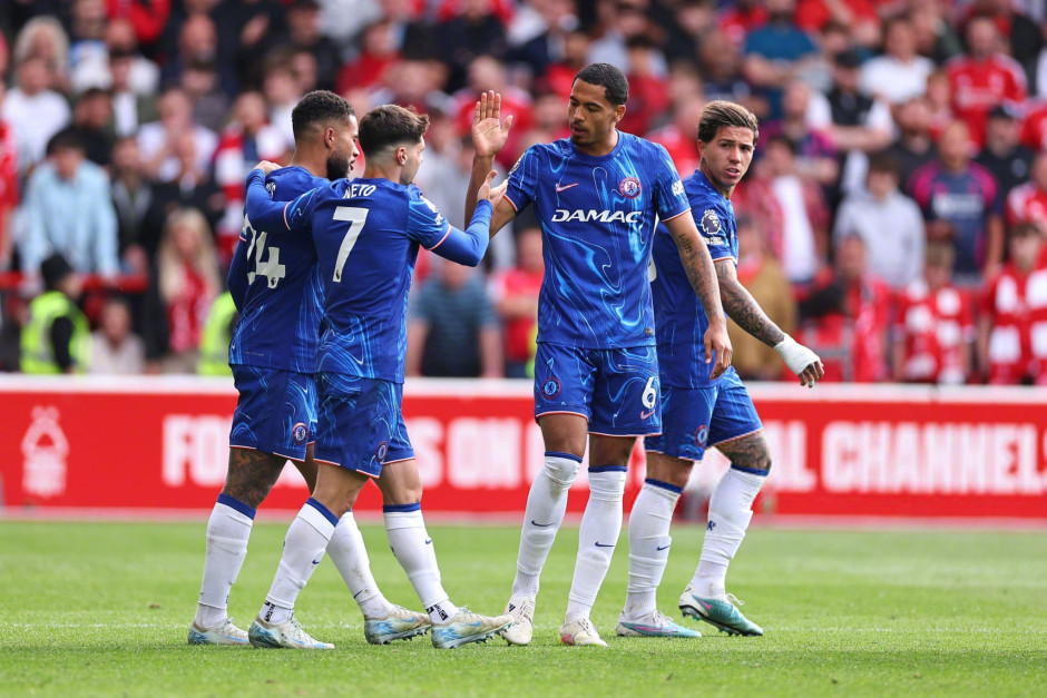 惊天补篮定乾坤！40岁詹皇压哨绝杀救主，湖人终结连败