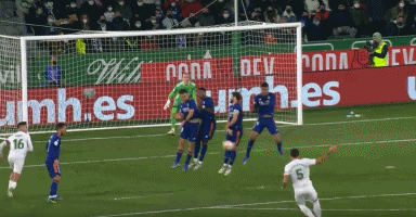 巴西边锋2选1，辽宁铁人加价抢人