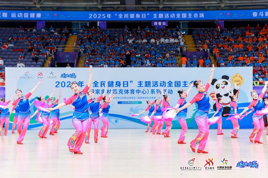 什么是“概率分布的厚尾”？解析牌九中极端好牌连续出现的科学解释。（为何牌九会连出极好牌？一文读懂概率分布的厚尾）